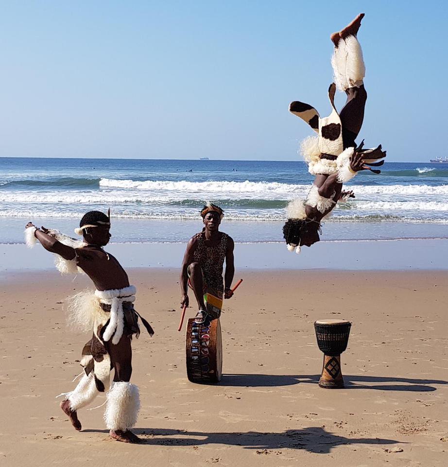 Watch Durbans Indlondlo Zulu Dancers On The Beach Vs The Professionals Sapeople Your 5743