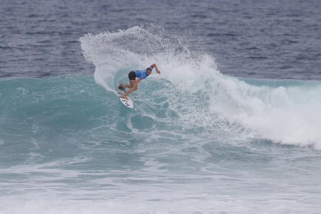 SA's Bianca Buitendag Wins Tough Round 1 Heat at Bells on ...