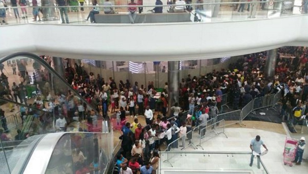 Shoppers Go Wild as The Mall of Africa Opens PICTURES - SAPeople ...