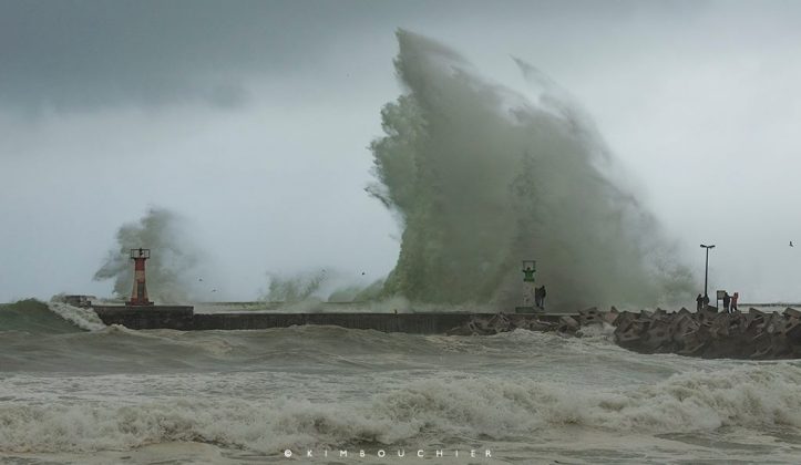 Massive Waves at Kalk Bay Harbour in South Africa - SAPeople ...