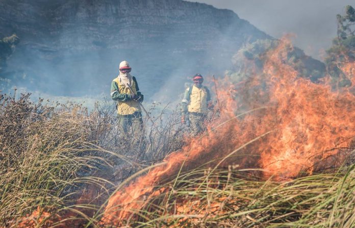 Table Mountain Fire Table Mountain wildfire threatens