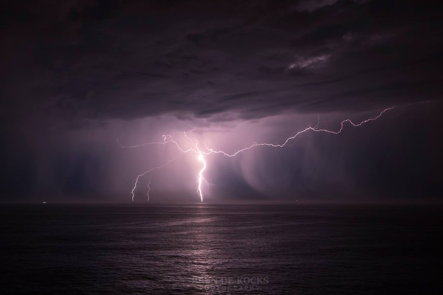 Dazzling Photos of Rare Lightning Over Cape Town - SAPeople - Worldwide ...