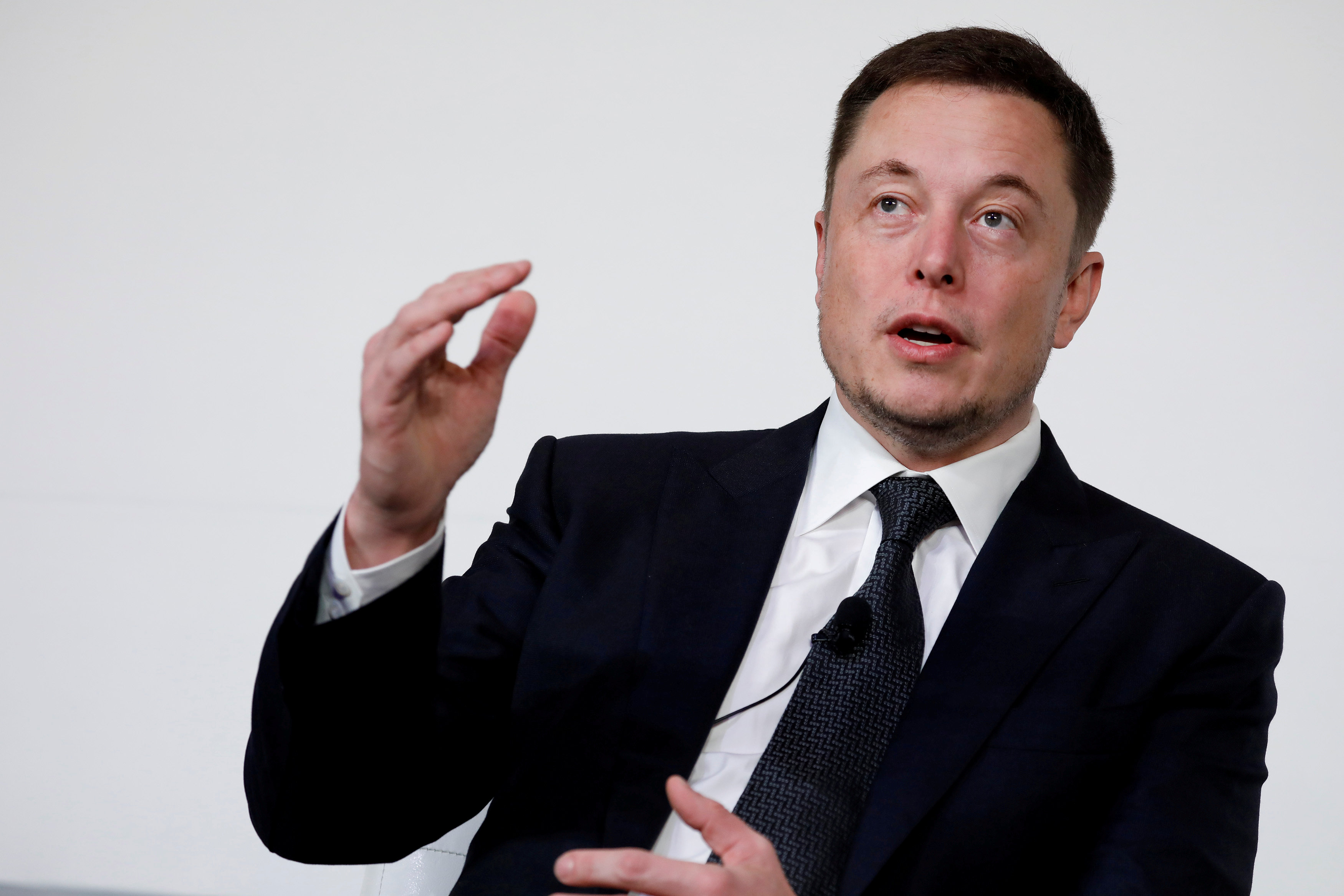 tesla-s-board-evaluating-elon-musk-s-idea-to-take-electric-car-company