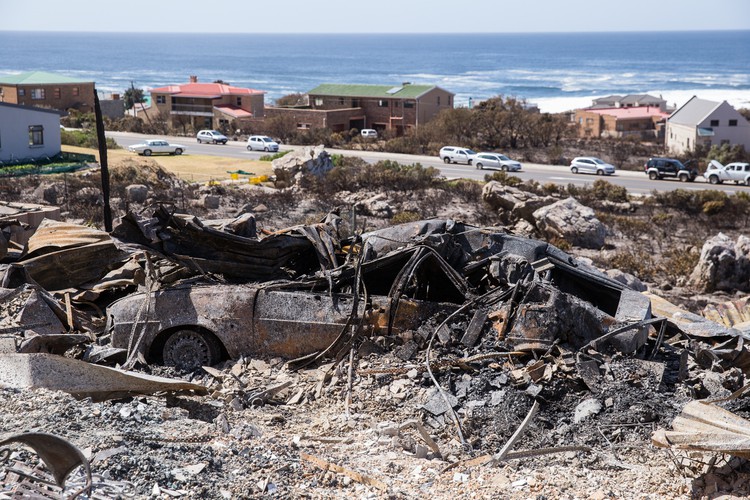 PHOTOS Dozens of Homes Destroyed in Overstrand Fire, South Africa