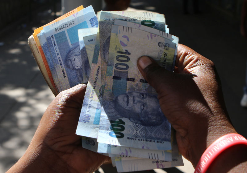 south-africa-tax-revenues-falls-r15-billion-short-of-government-target