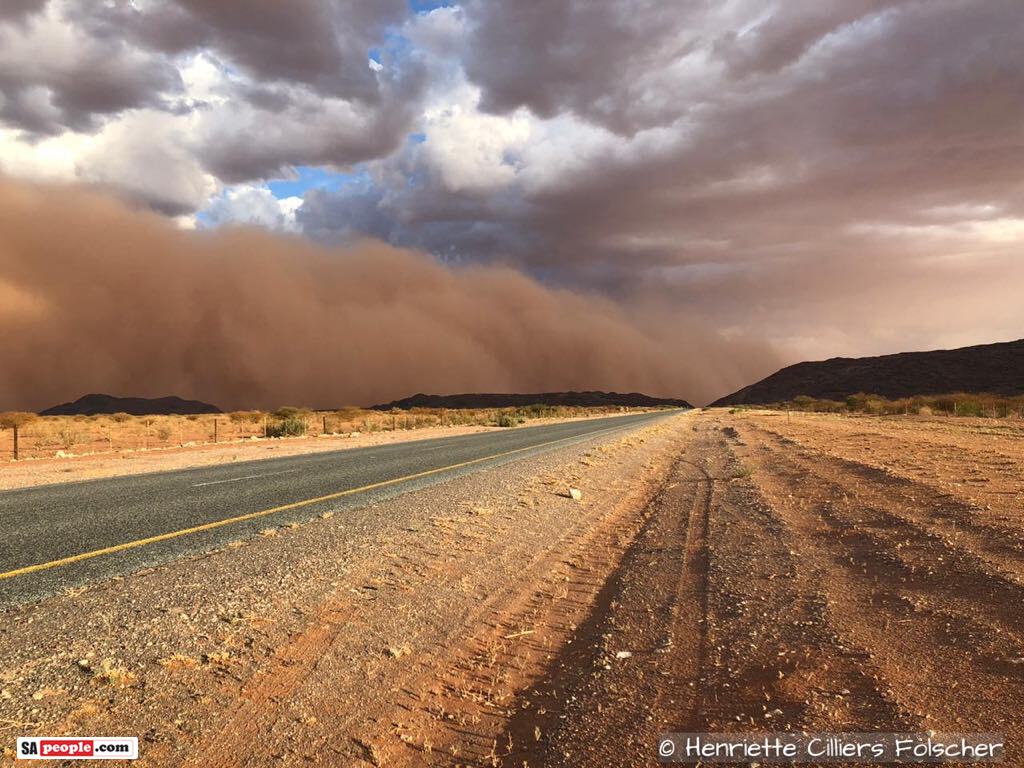 Photos of Incredible Dust Storm Sweeping Through DroughtStricken