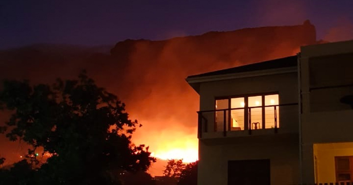 Today Table Mountain Fire Evacuations As Fire Rages On Table Mountain